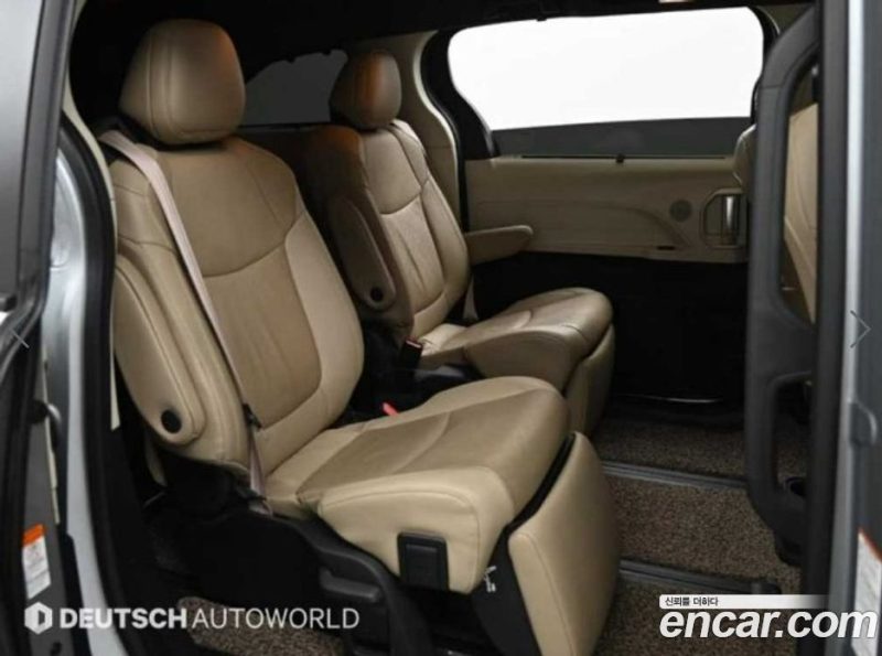 Toyota Sienna 2.5 Hybrid 2WD