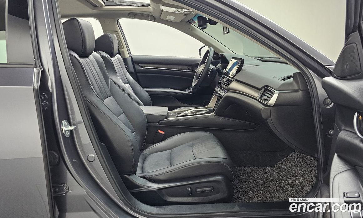 Honda Accord 2.0 Hybrid Touring