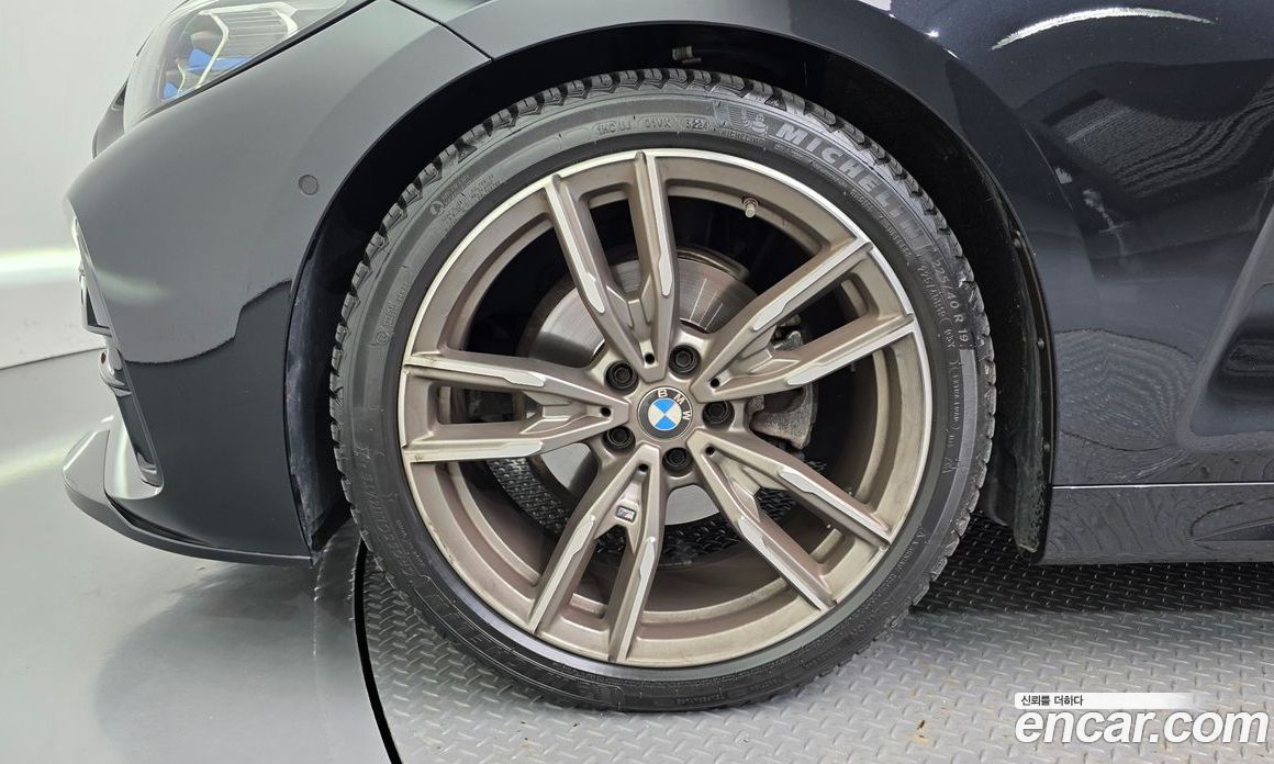 BMW 4-Series i420 M Sport Convertible