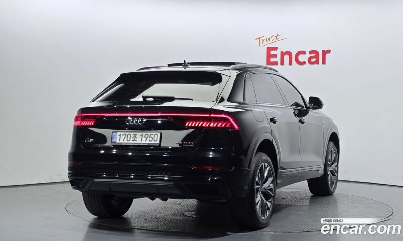 Audi Q8 55 TFSI Quattro Premium