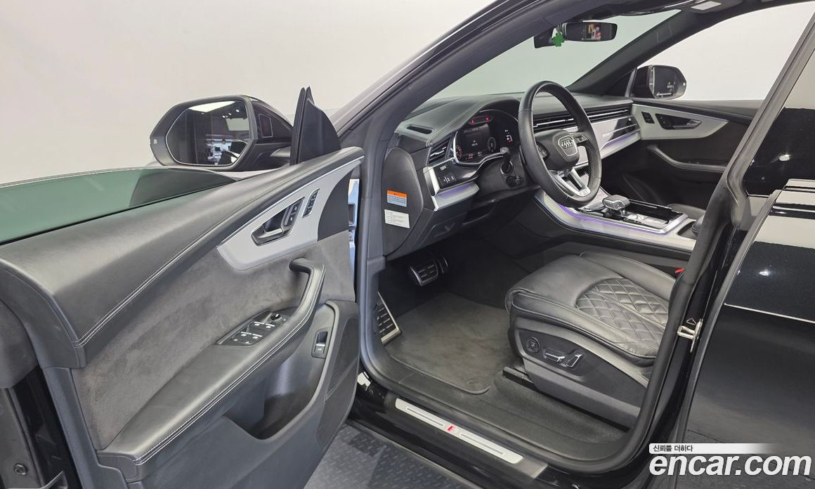 Audi Q8 55 TFSI Quattro Premium