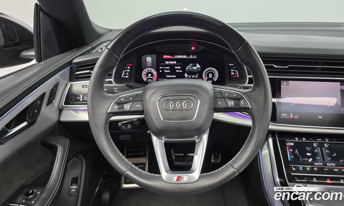 Audi Q8 55 TFSI Quattro Premium