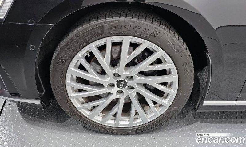 Audi A8 55 TFSI Quattro LWB