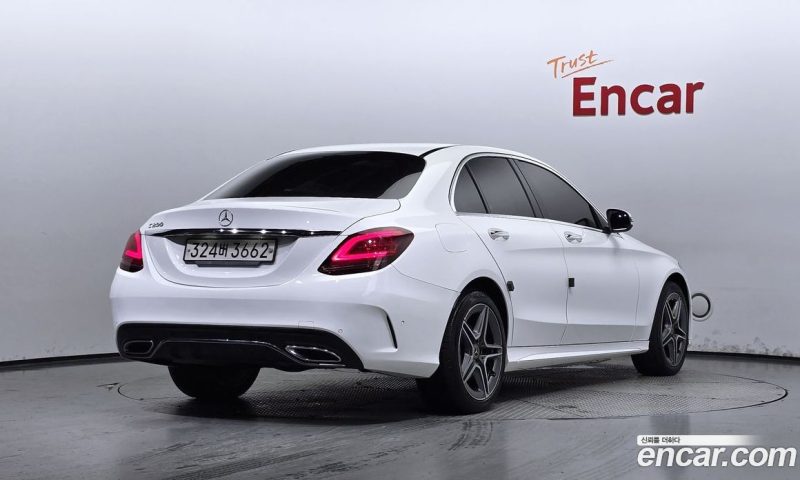Mercedes Benz C-Class C200 AMG Line