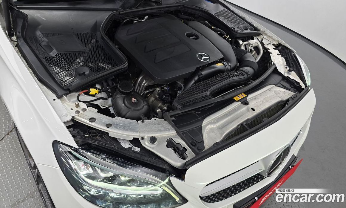 Mercedes Benz C-Class C200 AMG Line