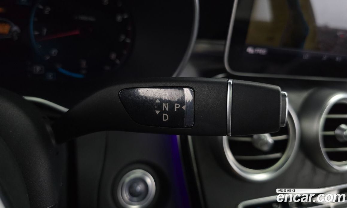 Mercedes Benz C-Class C200 AMG Line