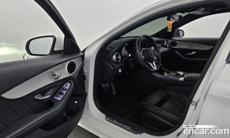 Mercedes Benz C-Class C200 AMG Line