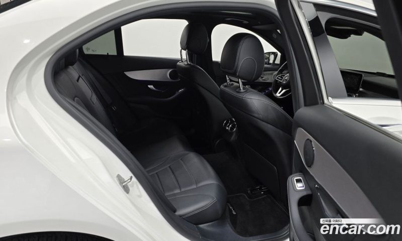 Mercedes Benz C-Class C200 AMG Line