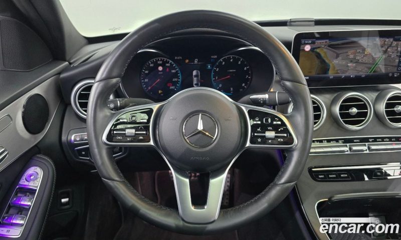 Mercedes Benz C-Class C200 AMG Line