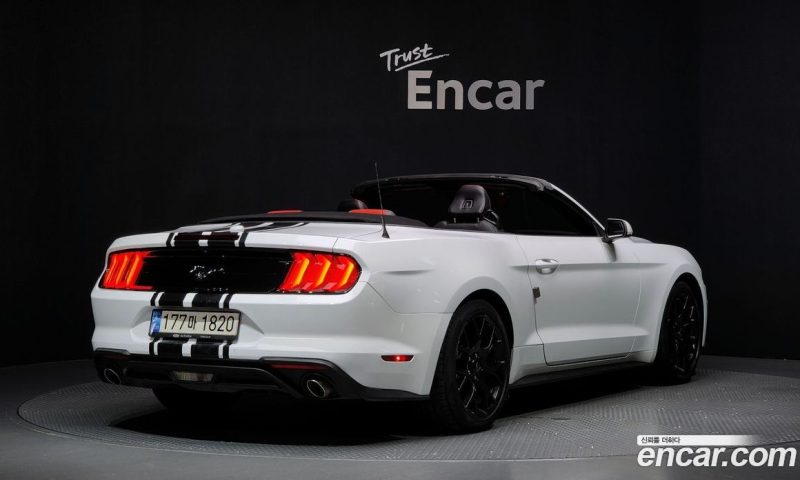 Ford Mustang Convertible