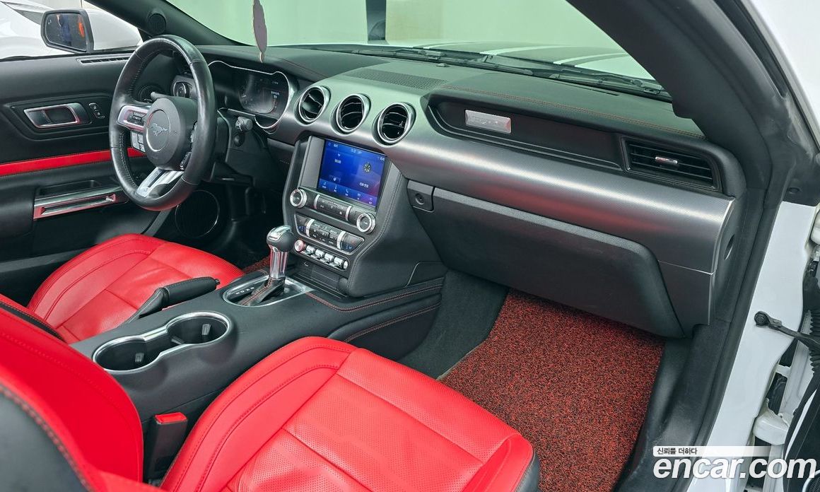 Ford Mustang Convertible