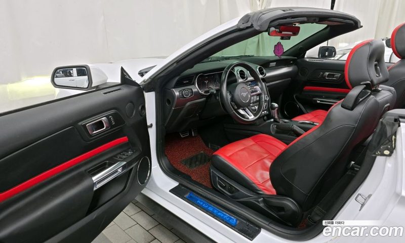 Ford Mustang Convertible