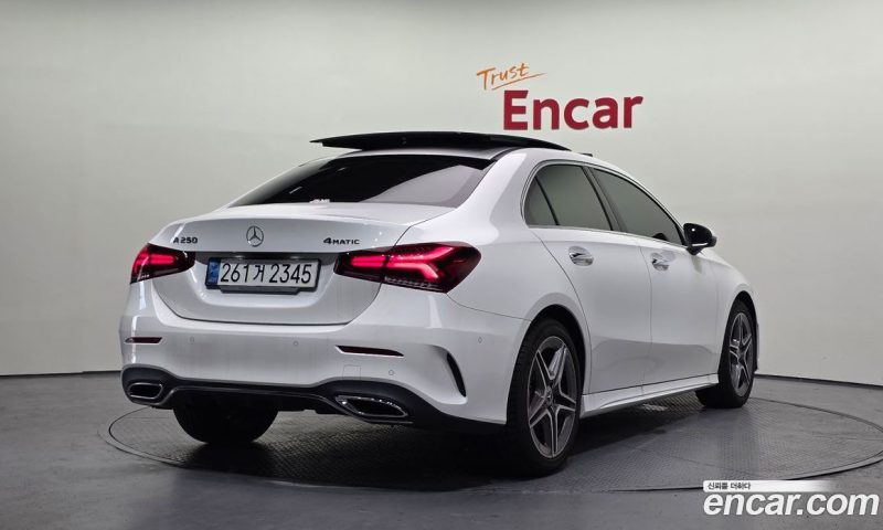 Mercedes Benz A-Class A250 4MATIC Sedan
