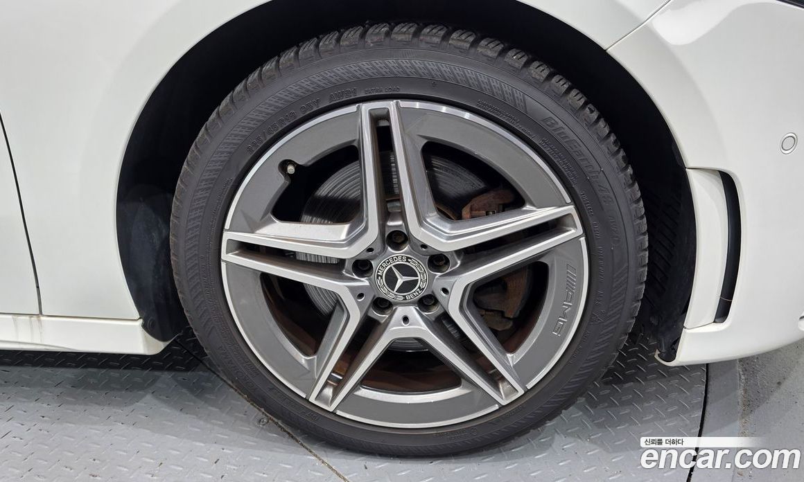 Mercedes Benz A-Class A250 4MATIC Sedan