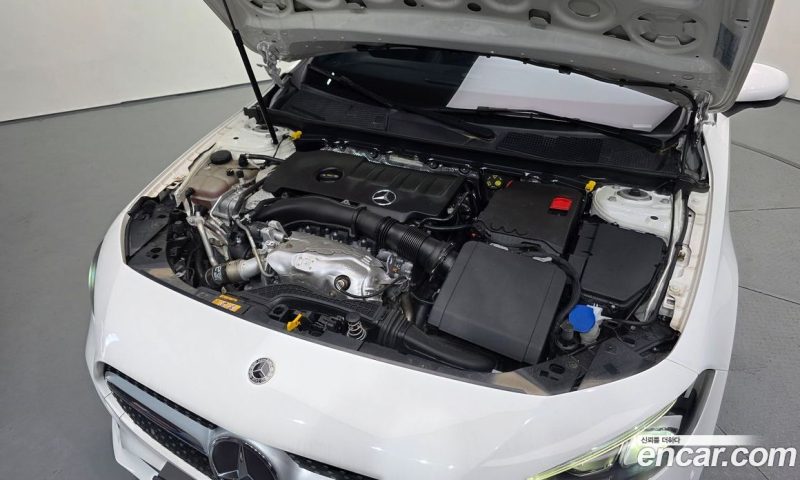 Mercedes Benz A-Class A250 4MATIC Sedan