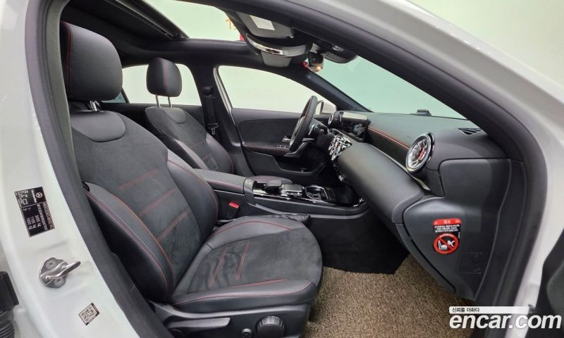 Mercedes Benz A-Class A250 4MATIC Sedan