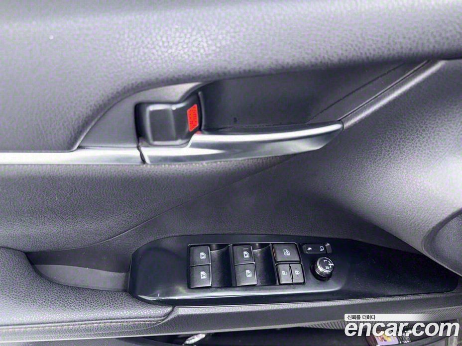 Toyota Camry 2.5 XLE Hybrid