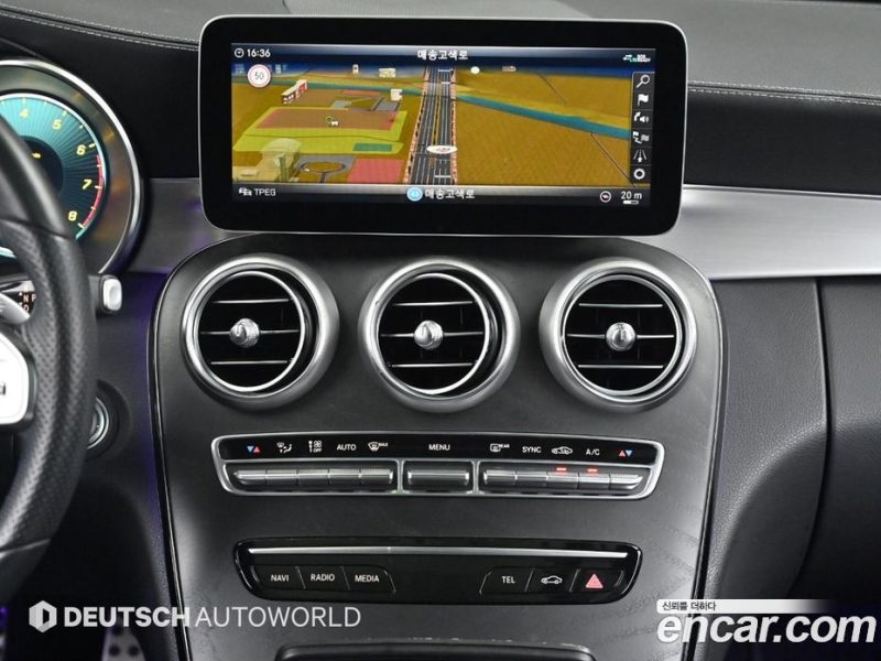 Mercedes Benz C-Class C200 Coupe