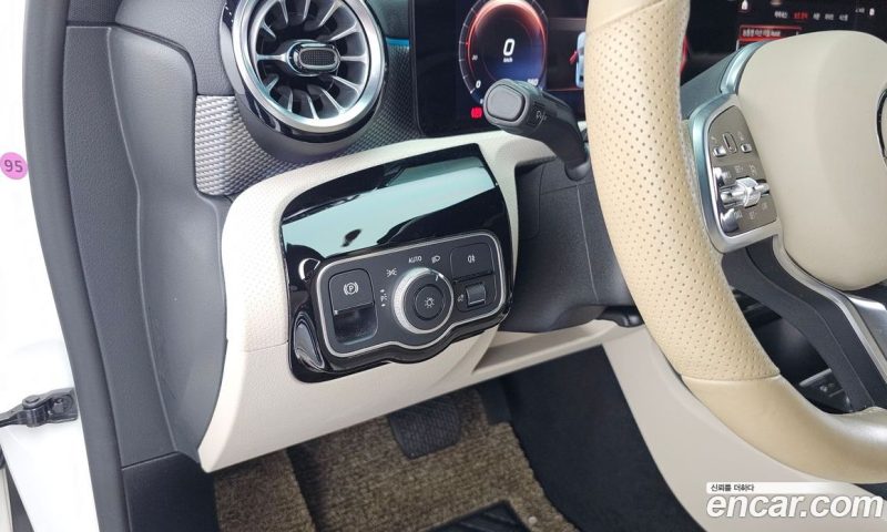 Mercedes Benz A-Class A220 Sedan