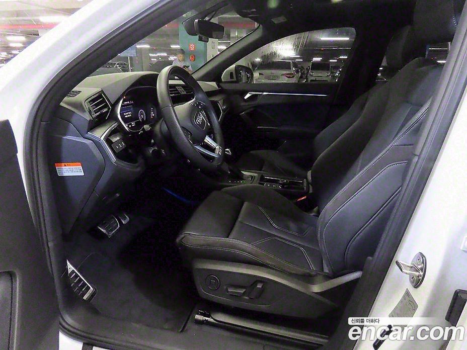 Audi Q3 35 TDI Premium Sportback