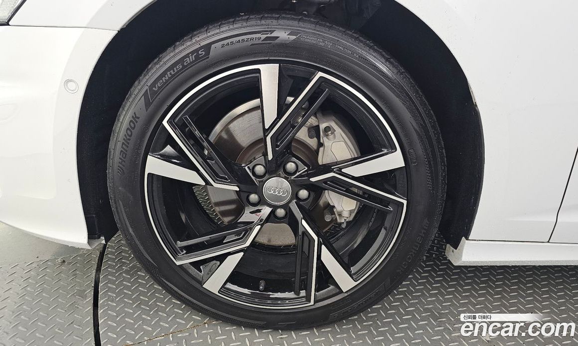 Audi A6 45 TFSI Quattro