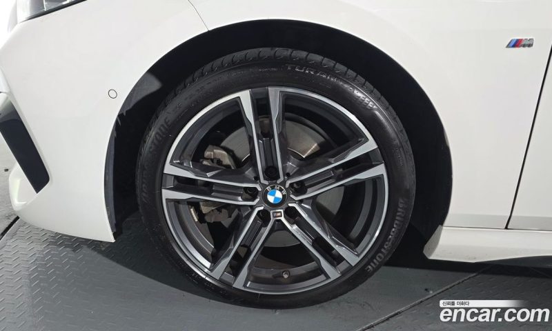 BMW 2-Series i220 M Sports