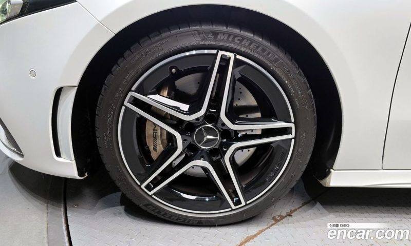 Mercedes Benz A-Class AMG A35 4MATIC Sedan