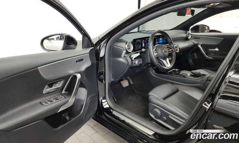 Mercedes Benz A-Class A220 Hatchback