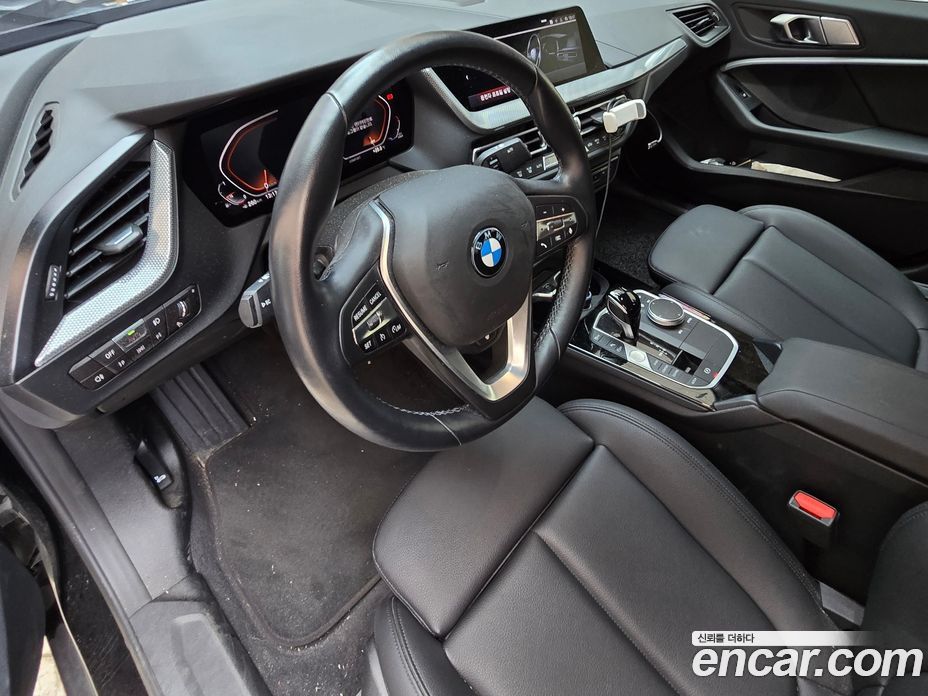 BMW 2-Series i220 Advantage