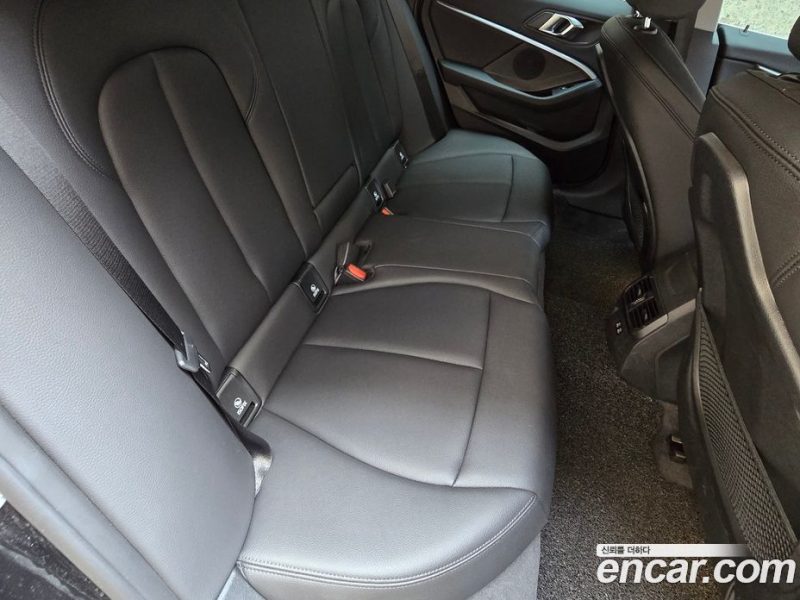 BMW 2-Series i220 Advantage