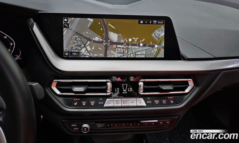 BMW 2-Series M235i xDrive