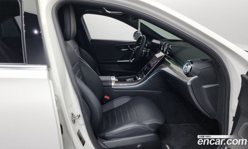 Mercedes Benz C-Class C300 AMG Line