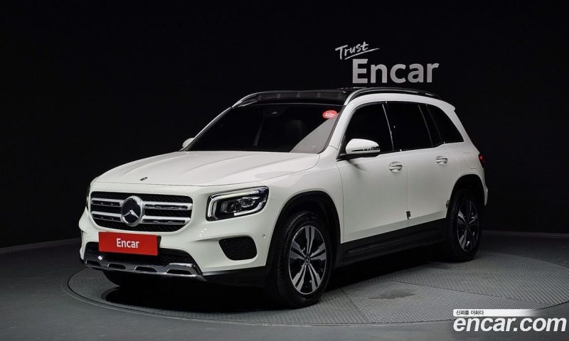 Mercedes Benz GLB-Class GLB220