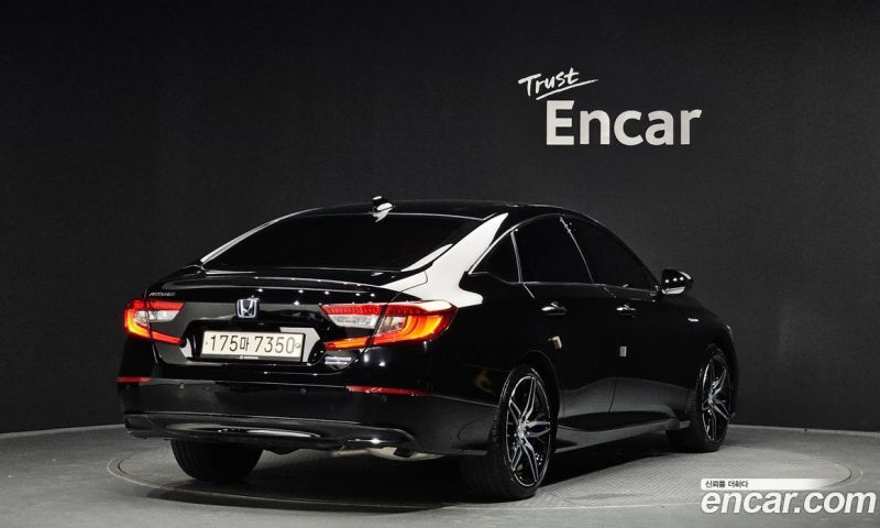 Honda Accord 2.0 Hybrid Touring