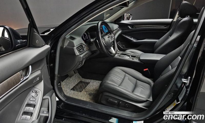 Honda Accord 2.0 Hybrid Touring