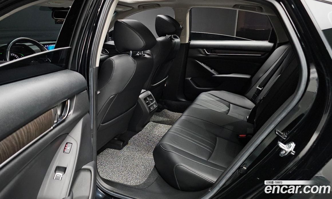 Honda Accord 2.0 Hybrid Touring