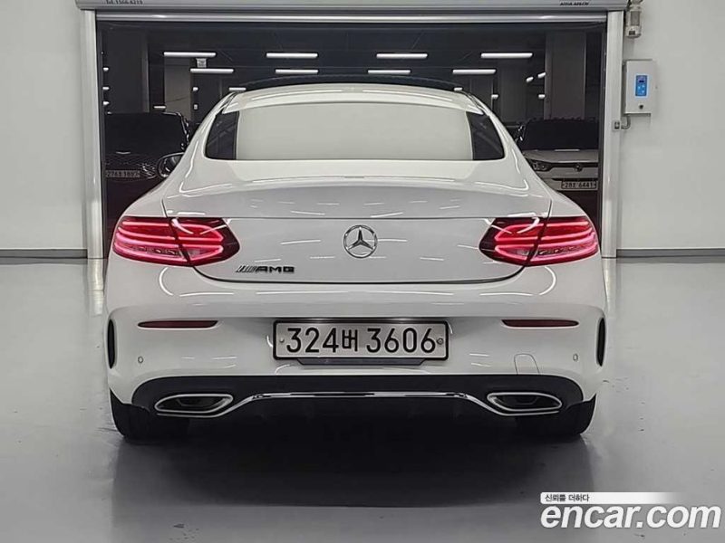 Mercedes Benz C-Class C200 Coupe