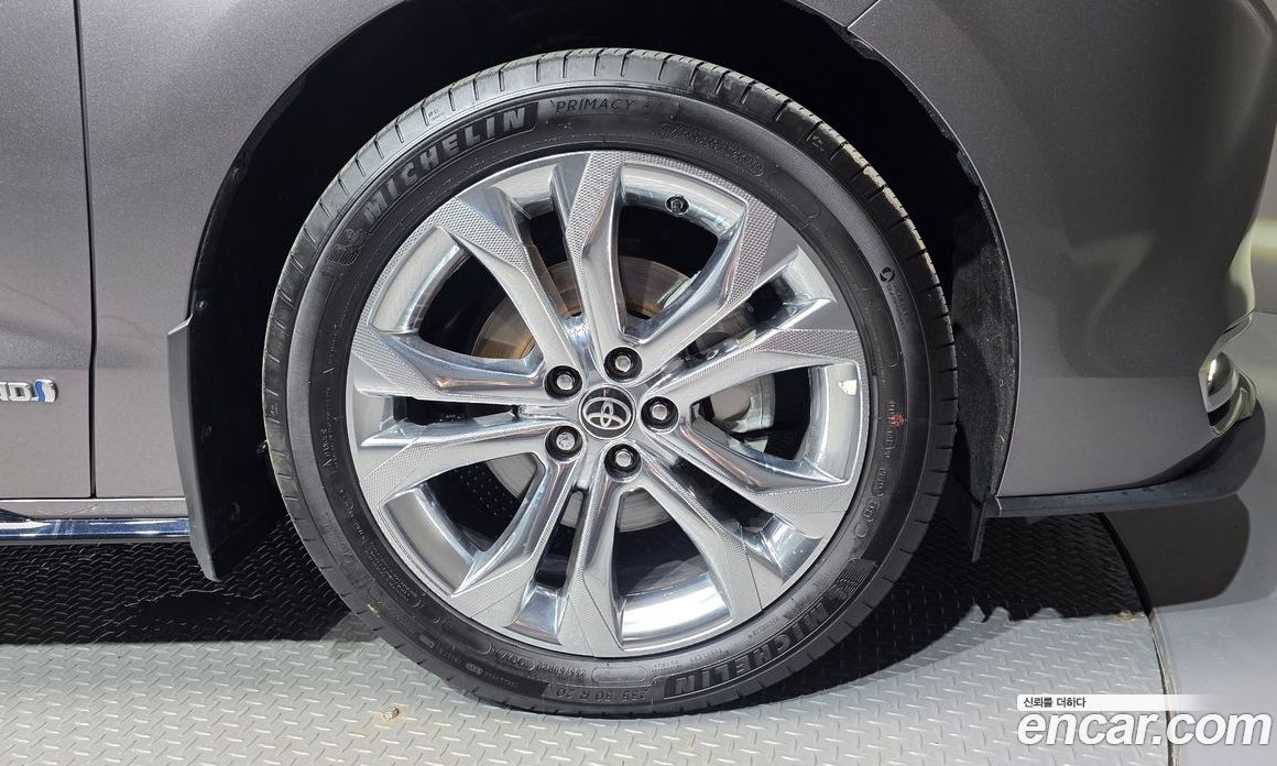 Toyota Sienna 2.5 Hybrid 2WD