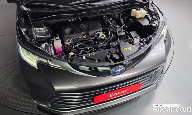 Toyota Sienna 2.5 Hybrid 2WD