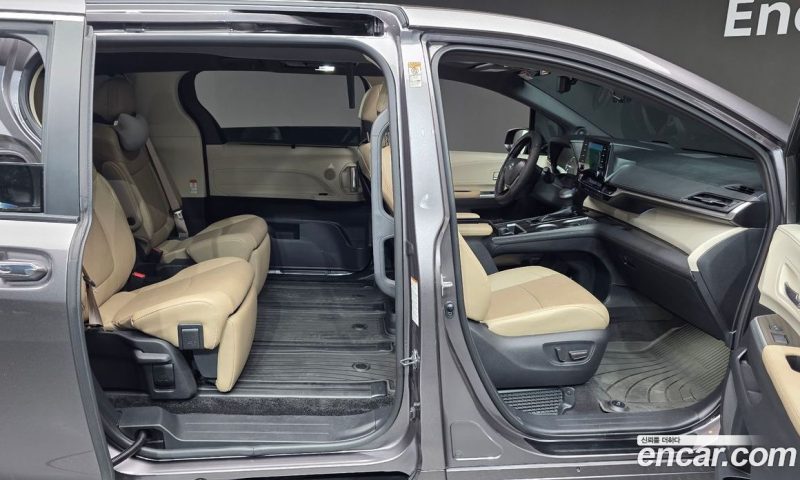 Toyota Sienna 2.5 Hybrid 2WD