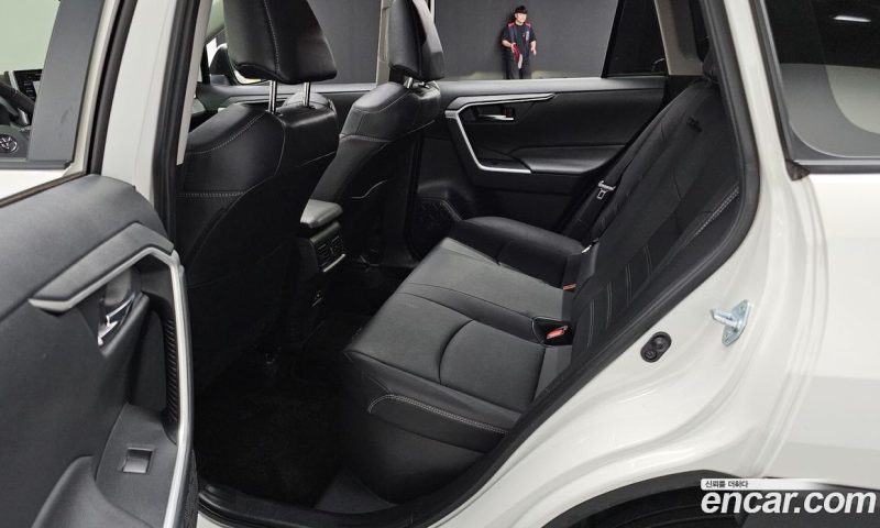 Toyota RAV4 2.5 2WD Hybrid XLE