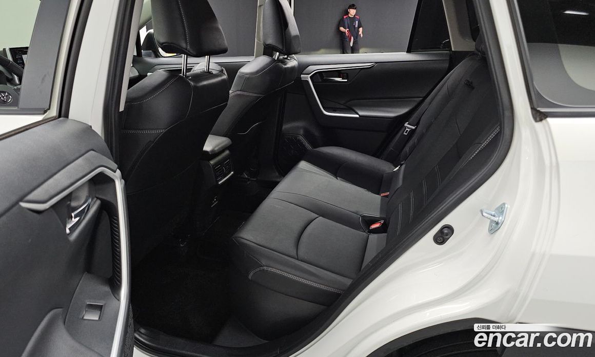 Toyota RAV4 2.5 2WD Hybrid XLE