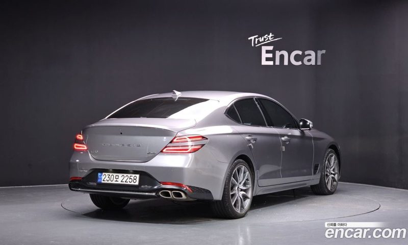 Genesis G70 Gasoline 2.0T 4WD