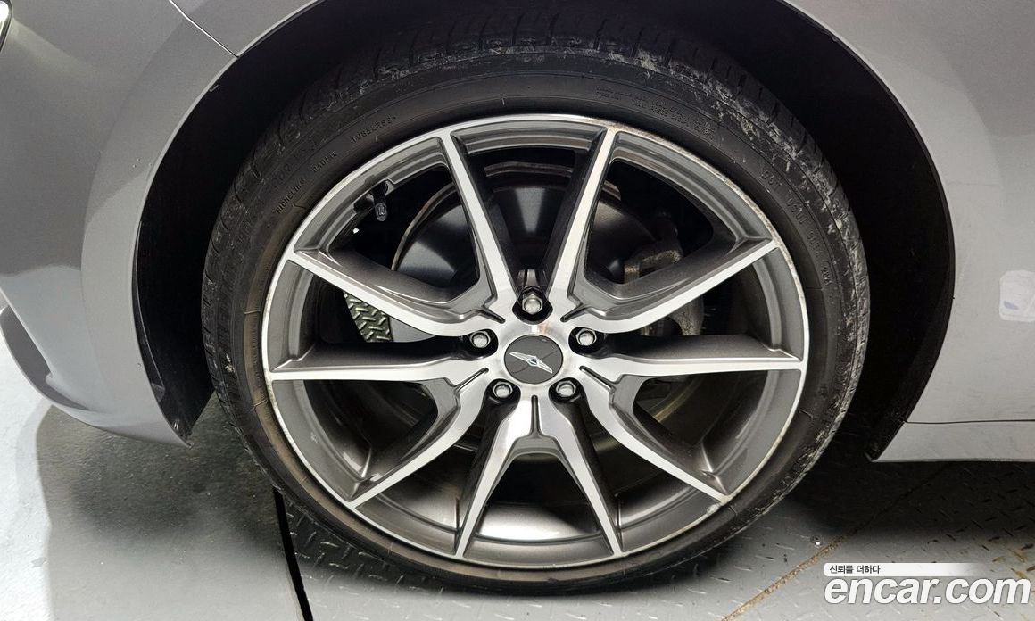 Genesis G70 Gasoline 2.0T 4WD