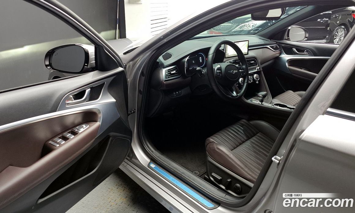 Genesis G70 Gasoline 2.0T 4WD