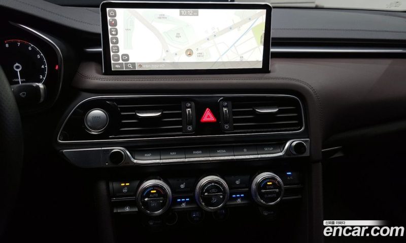 Genesis G70 Gasoline 2.0T 4WD