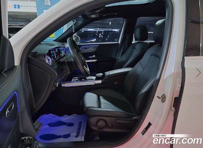 Mercedes Benz GLB-Class GLB200 D