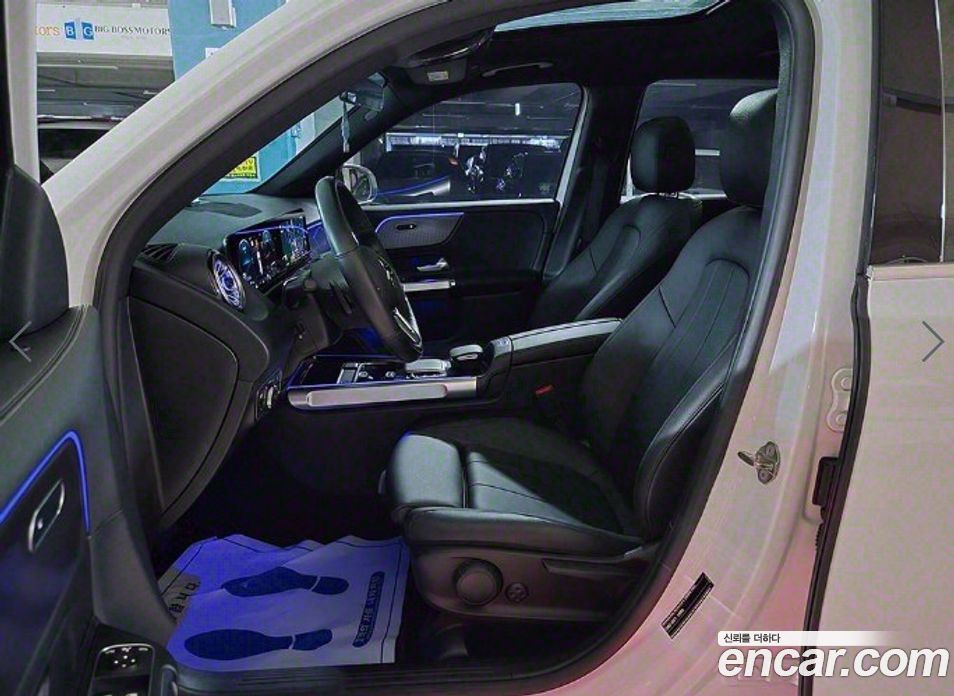 Mercedes Benz GLB-Class GLB200 D