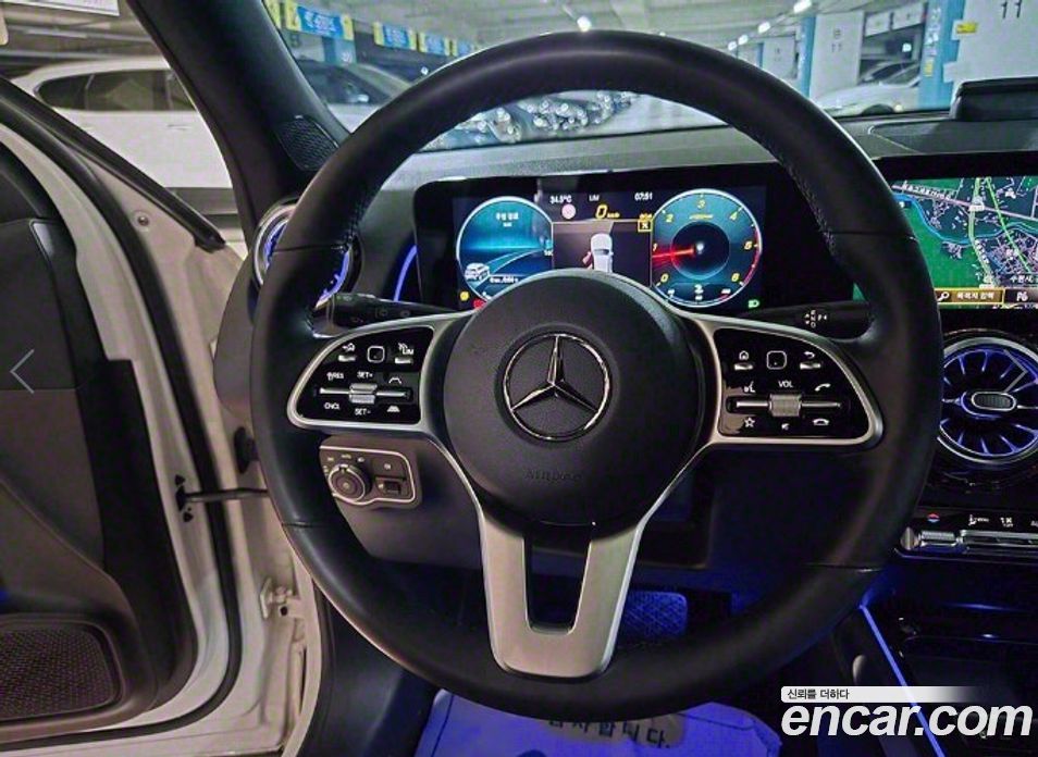 Mercedes Benz GLB-Class GLB200 D