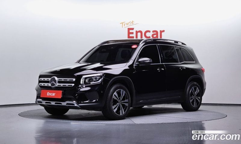 Mercedes Benz GLB-Class GLB220